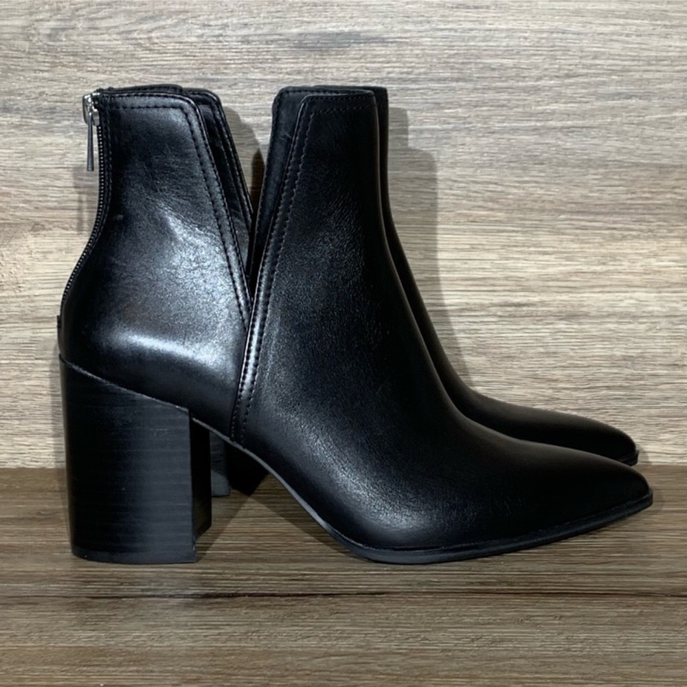 Steve Madden Alyse Black Leather Bootie